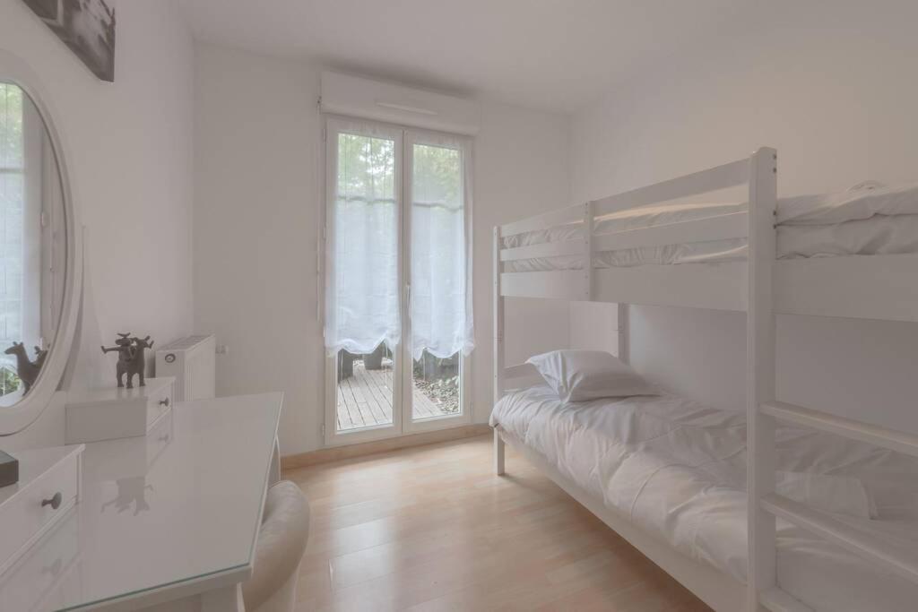 Garden Apartment Next To Disneyland Bussy-Saint-Georges Exteriör bild