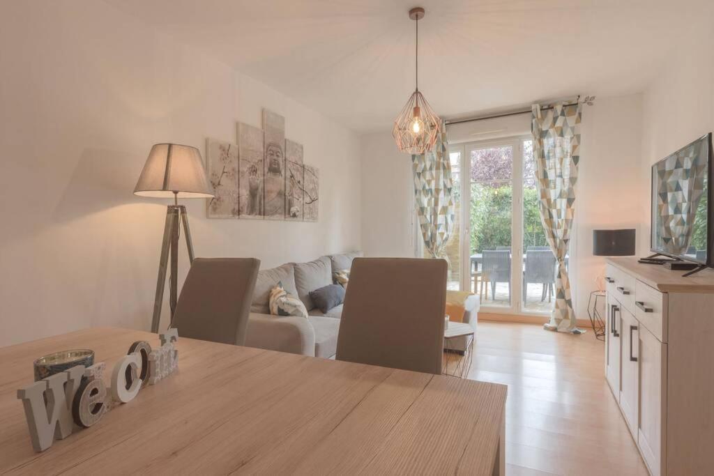 Garden Apartment Next To Disneyland Bussy-Saint-Georges Exteriör bild
