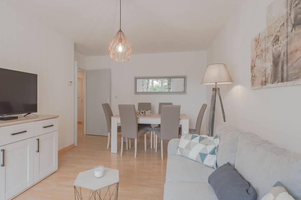 Garden Apartment Next To Disneyland Bussy-Saint-Georges Exteriör bild