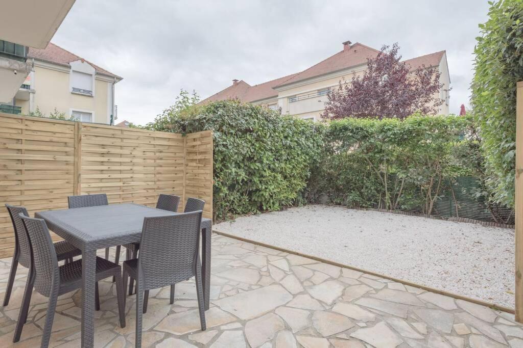 Garden Apartment Next To Disneyland Bussy-Saint-Georges Exteriör bild